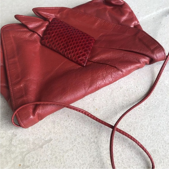 Red Snakeskin Purse Clutch Leather Reptile Bag Cross Body Vintage 70s 80s - Picture 7 of 10